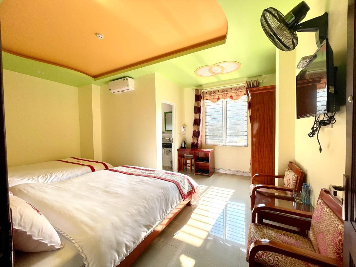 Huy Hoang Hotel Dong Van  Dış mekan fotoğraf